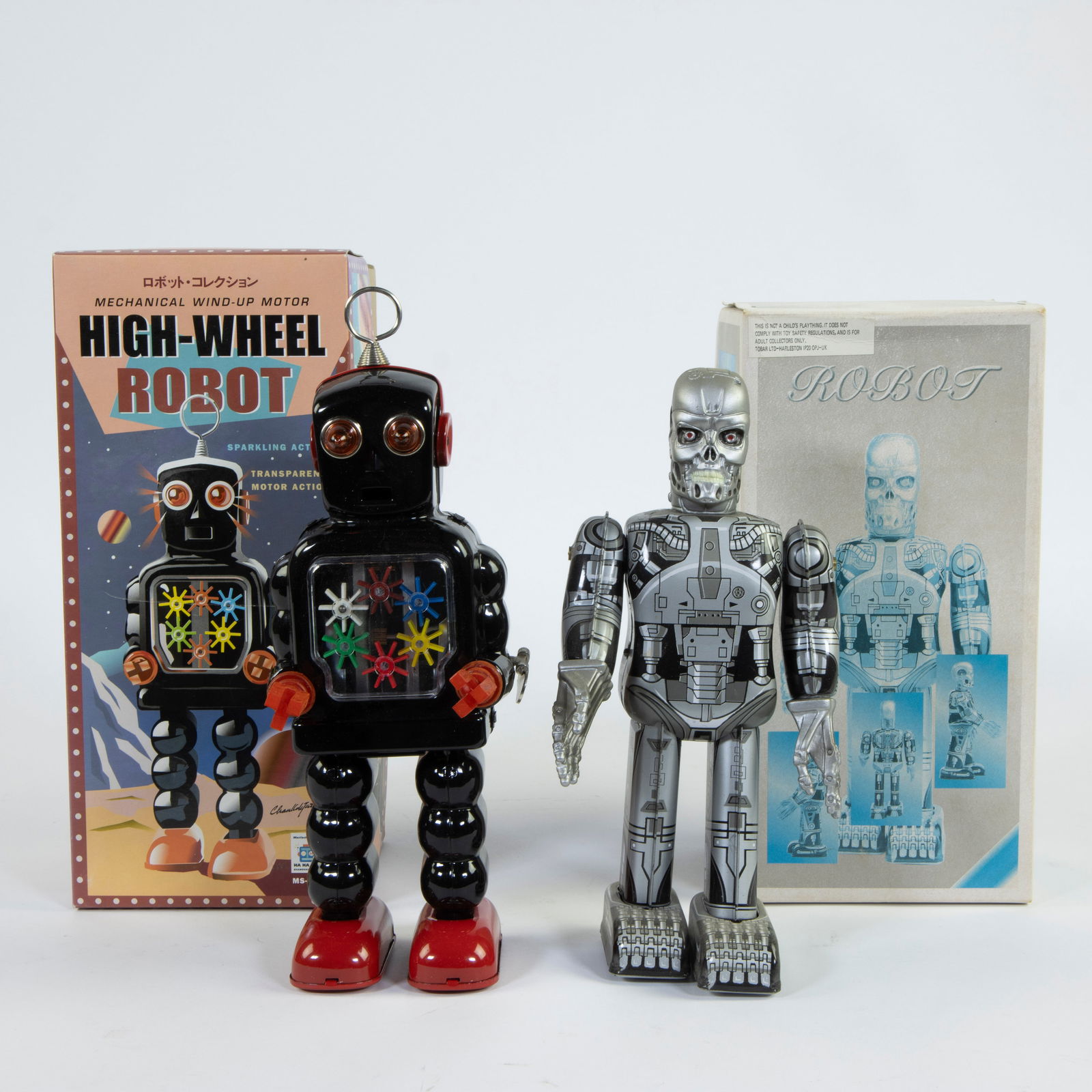 Mechanical wind-up motor High-Wheel Robot manufactured by Ha-Ha Toy and ANESTEN Kids tin toy MS288: Mechanical wind-up motor High-Wheel Robot manufactured by Ha-Ha Toy and ANESTEN Kids tin toy MS288 retro robot wind up toy, in original boxesMechanische opwindbare High-Wheel Robot vervaardigd door Ha