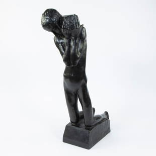 George MINNE (1866-1941), bronze sculpture Le petit porteur de reliques, signed: George MINNE (1866-1941), bronze sculpture Le petit porteur de reliques, signedGeorge MINNE (1866-1941), bronzen beeld Le petit porteur de reliques, getekendH 65 cm probably early posthumous casting o