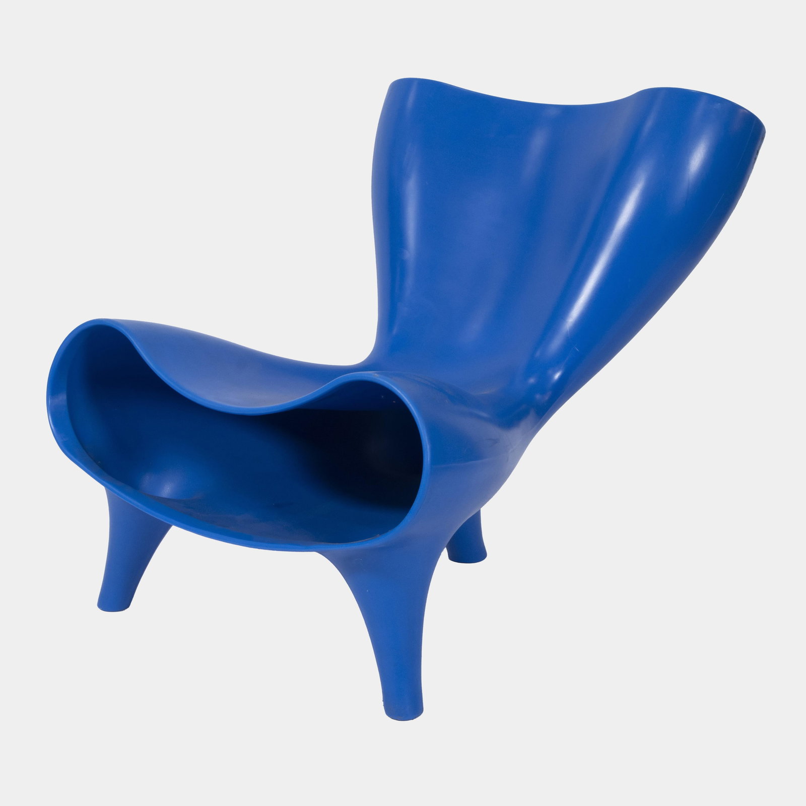 Original blue Orgone chair in plastic, design Marc Newson, marked: Original blue Orgone chair in plastic, design Marc Newson, markedOriginele blauwe Orgone-stoel in kunststof, design Marc Newson, gemerkt84 x 98 x 77 cm