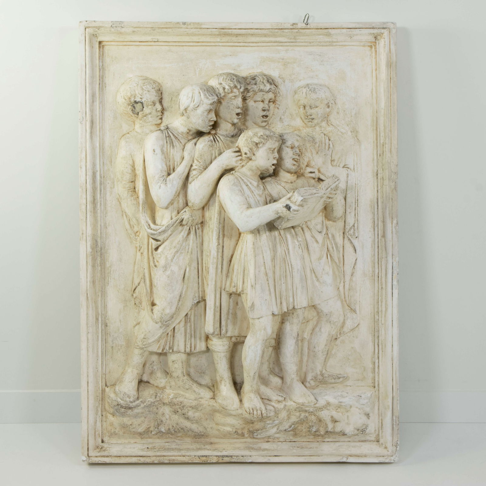 Plaster bas-relief of a group of singing children, after a work by the Italian Renaissance artist: Plaster bas-relief of a group of singing children, after a work by the Italian Renaissance artist Luca della Robbia (part of the Cantoria (children's choir gallery) in Florence CathedralGipsen bas-rel