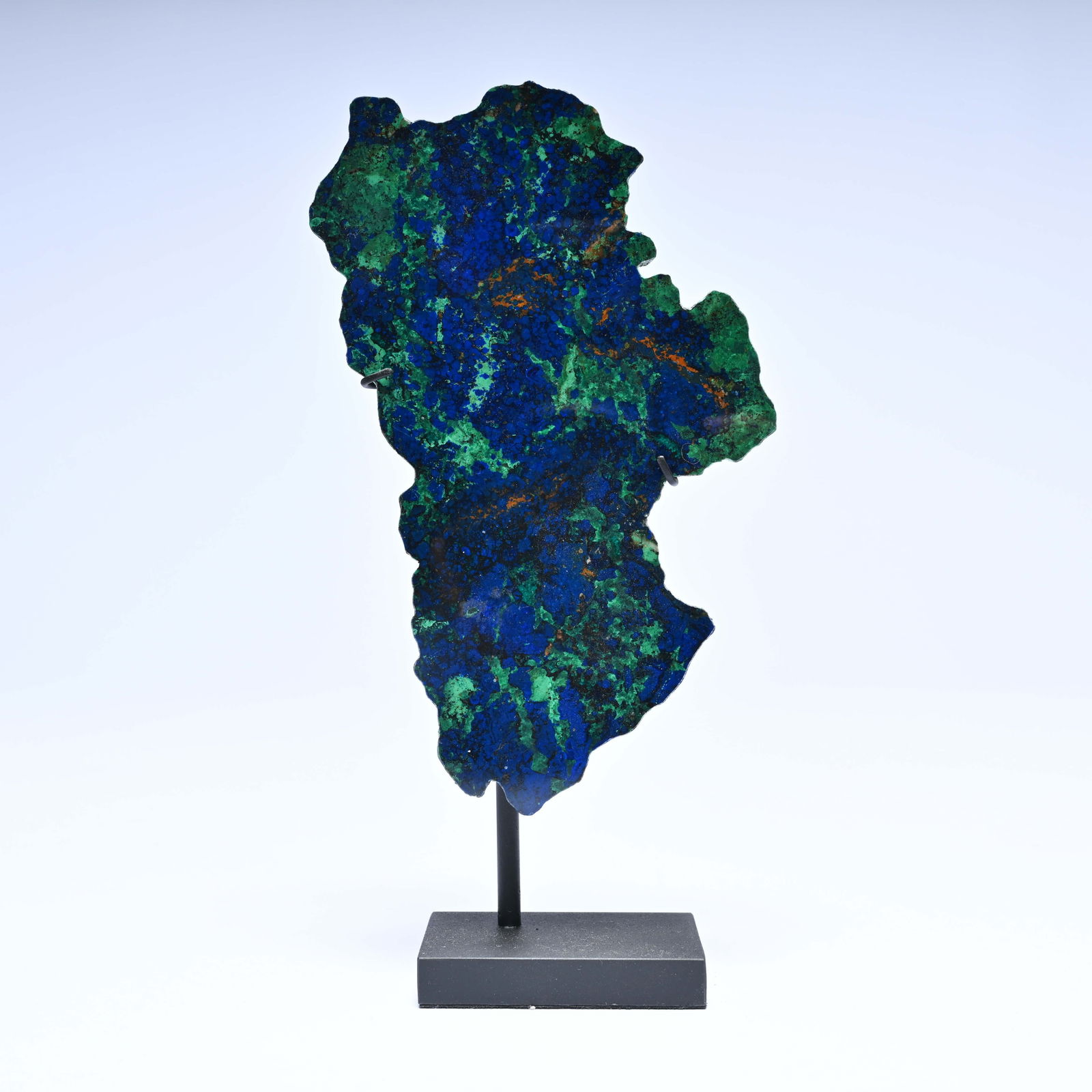 Green and blue Malachite Azurite, Siberia: Green and blue Malachite Azurite, SiberiaGroen en blauwe Malachiet Azuriet, SiberieH 19.5 cm
