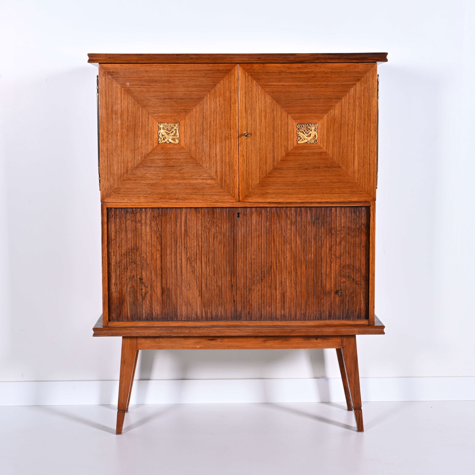 Vintage De Coene Kortrijk modernist cabinet in veneer wood and brass plaques, circa 1955?1965,: Vintage De Coene Kortrijk modernist cabinet in veneer wood and brass plaques, circa 1955?1965, markedVintage De Coene Kortrijk modernistische kast in fineerhout en messing plaquettes, circa1955?1965,