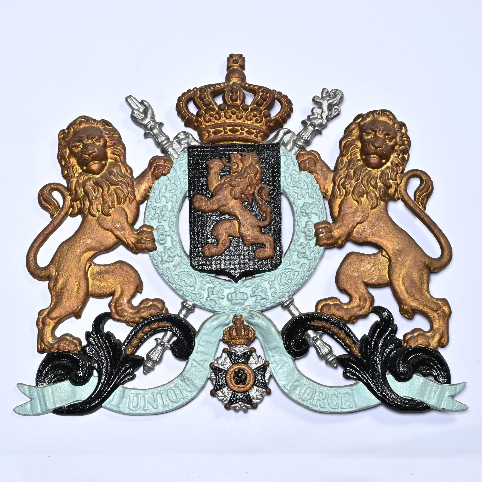 Polychrome wrought iron wall sculpture 'L'Union fait la force' (1 of 5)