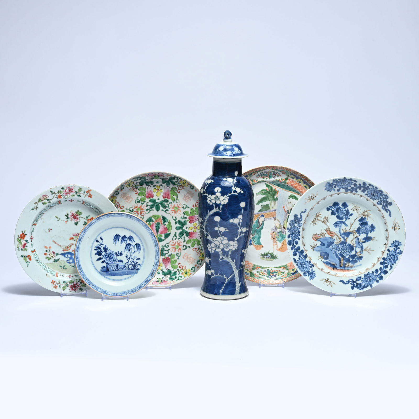 Lot with 18th to 19th century export porcelain, Qing dynasty and late Qianlong period (1 of 20)