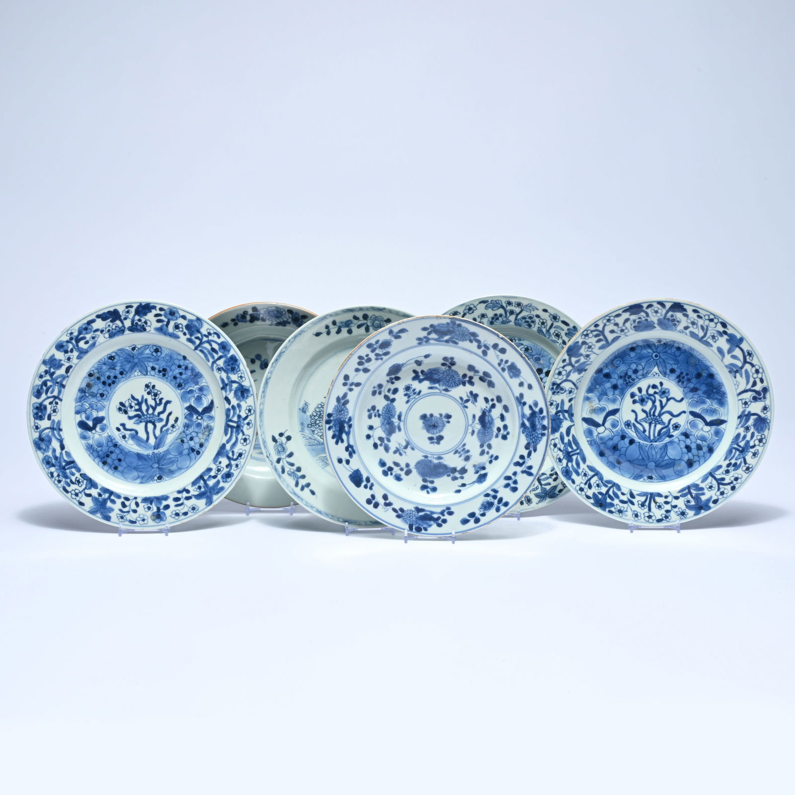 Collection of 6 Chinese plates with blue and white floral decoration, 18th century (1 of 13)
