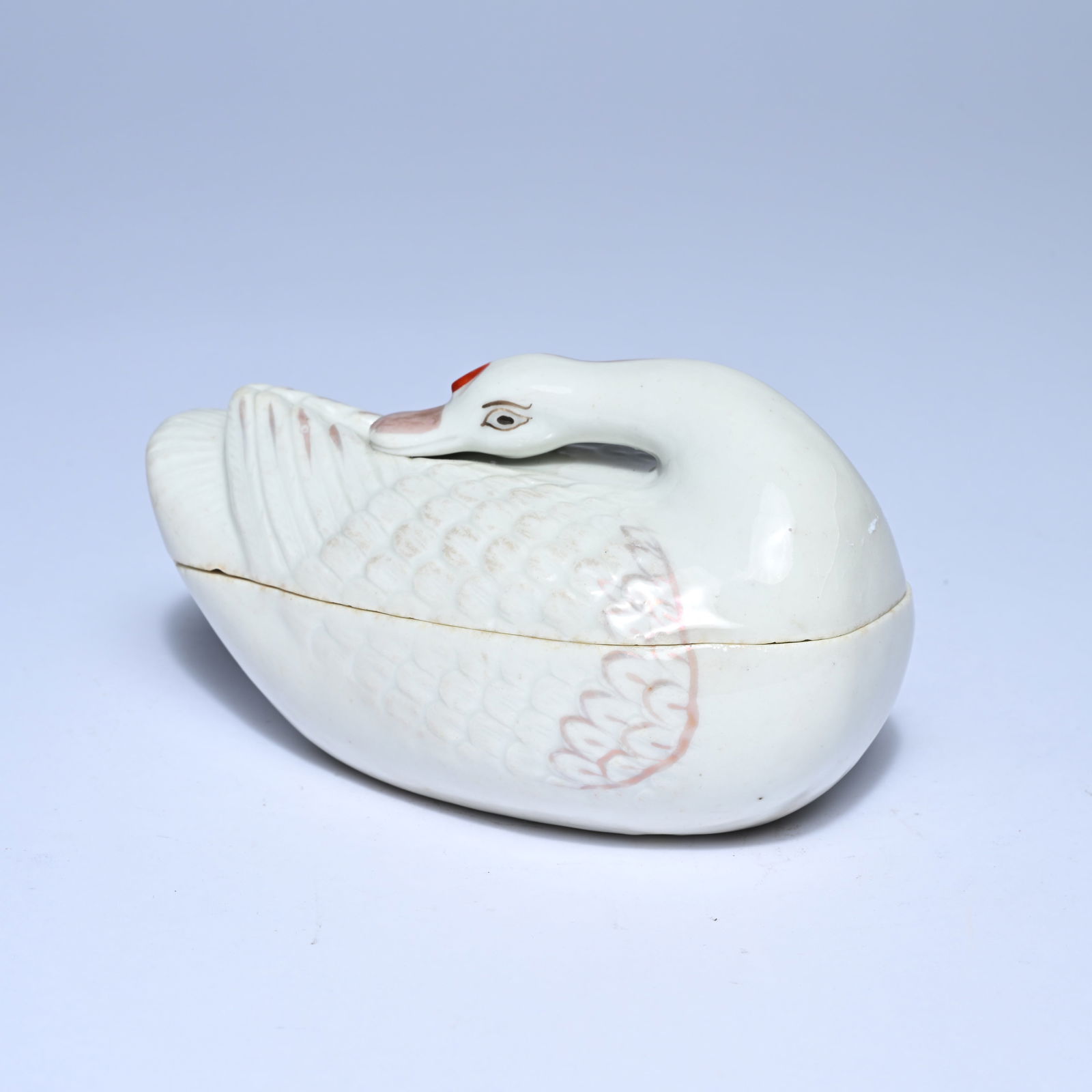 Chinese goose-shaped covered box, Qing period (1 of 9)