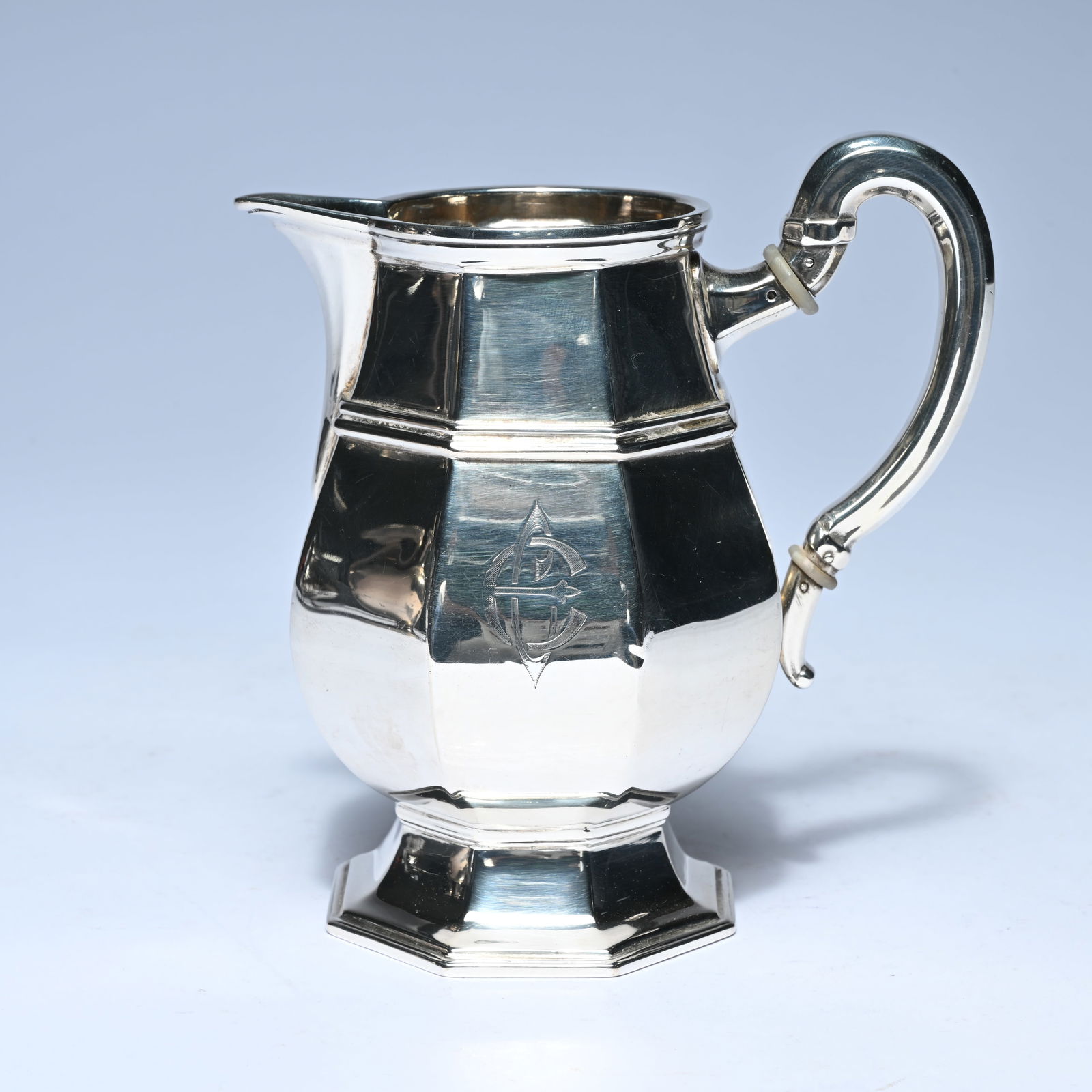Silver milk jug Wolfers Frères, ca. 1912-14, hallmarks, silver 800, weight 278 grams (1 of 9)