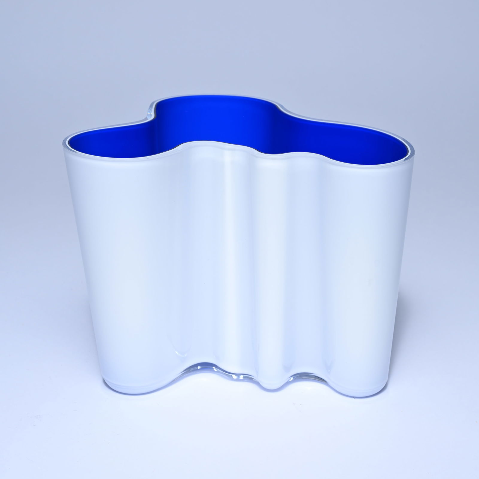'Savoy' vase, in opal white and blue glass, designed by Alvar Aalto for the Savoy Restaurant in (1 of 7)