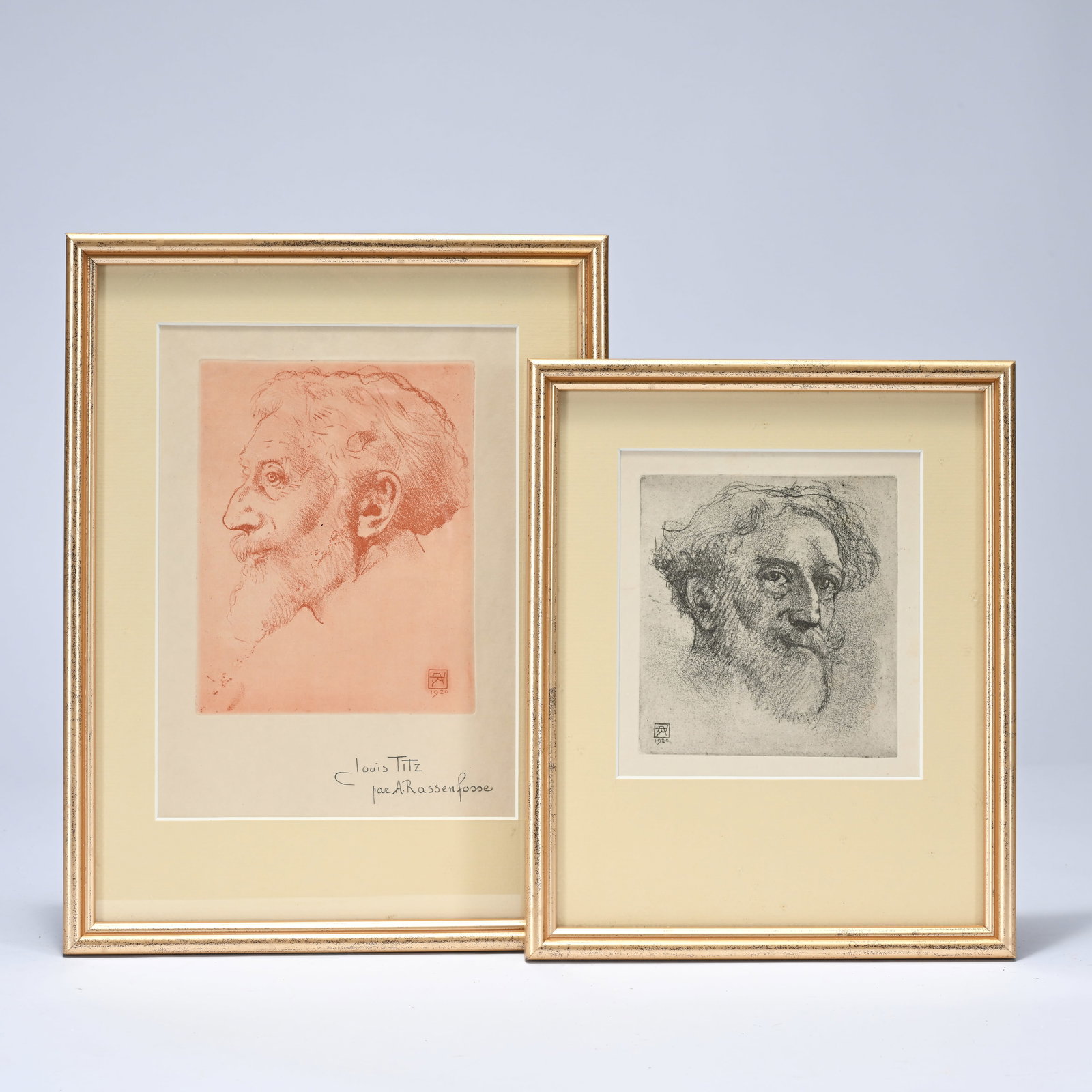 Armand Rassenfosse (1862–1934), 2 etchings featuring a portrait of the artist Louis Titz., One: Armand Rassenfosse (1862–1934), 2 etchings featuring a portrait of the artist Louis Titz.One with vernis mou and reddish-brown aquatint (1920)Armand Rassenfosse (1862-1934), lot van 2 etsen met het
