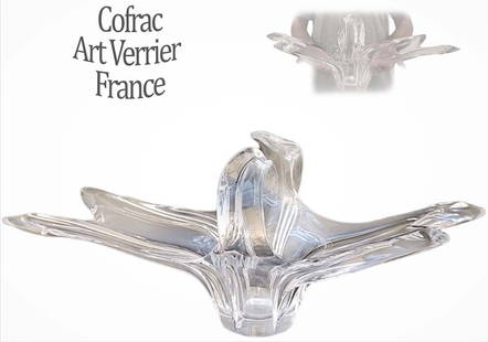 Large Cofrac Art Verrier Paris France Glass Centerpiece Basket, Circa 1965: Large Cofrac Art Verrier Paris France Glass Centerpiece Basket, Circa 1965. H 11" x W 9" x L 27"