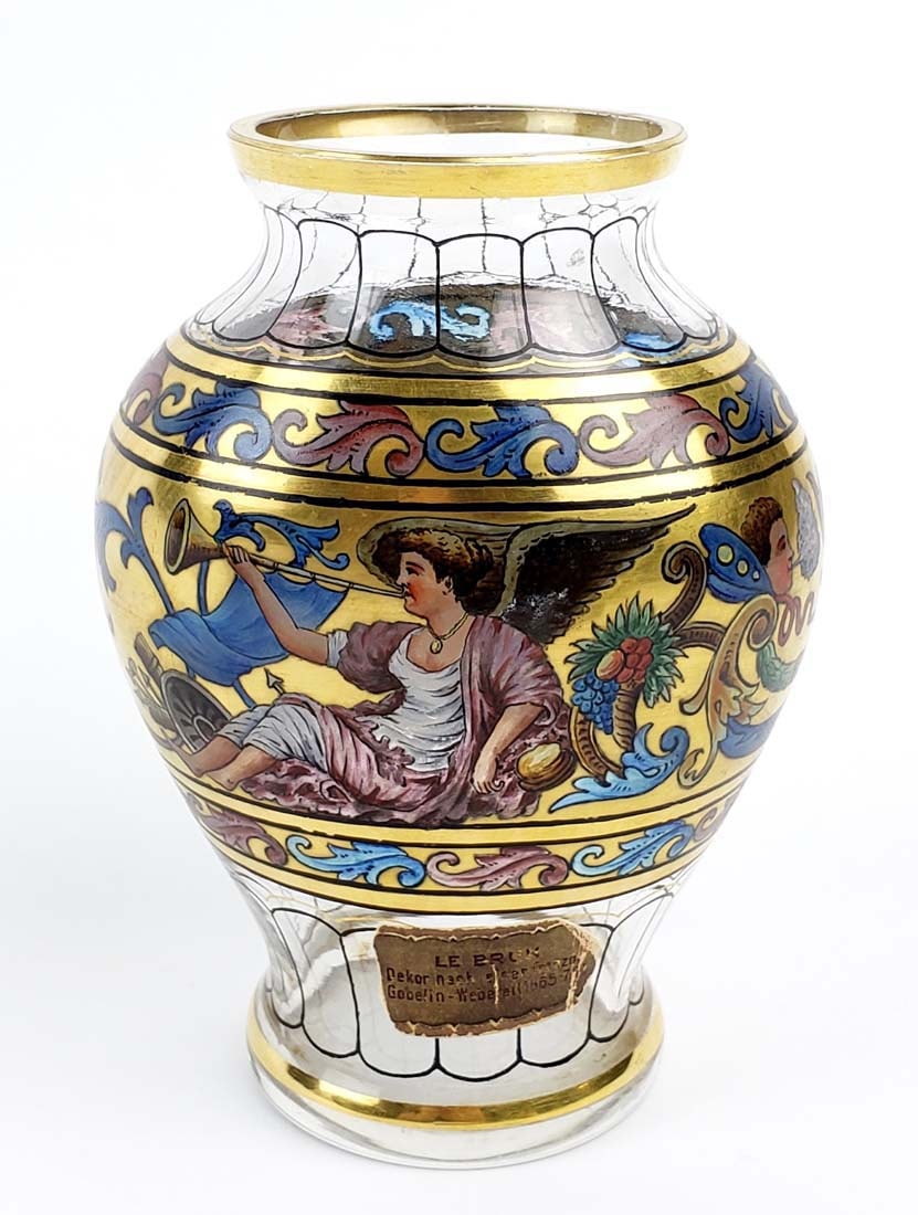 German Art Glass Vase: German Art Glass Vase. Measures H: 5 1/4" W: 3 3/4"
