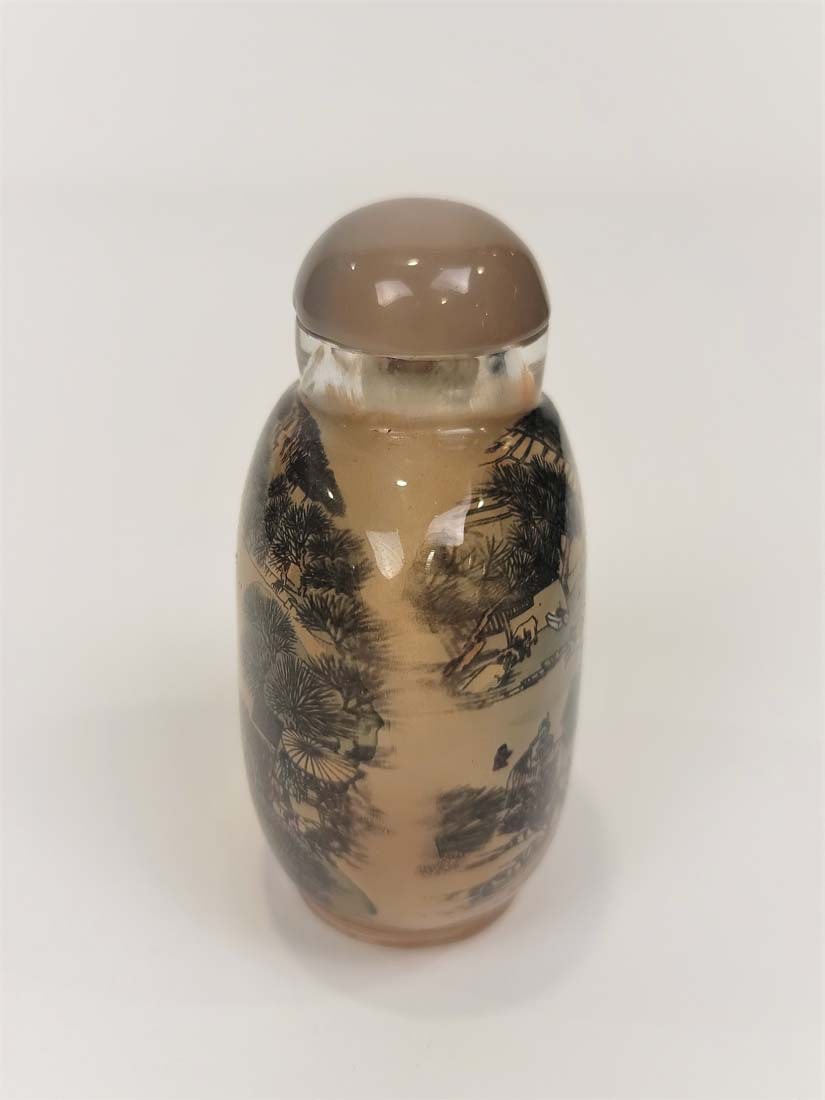 Chinese Hand Painted Oval Snuff Bottle - 2