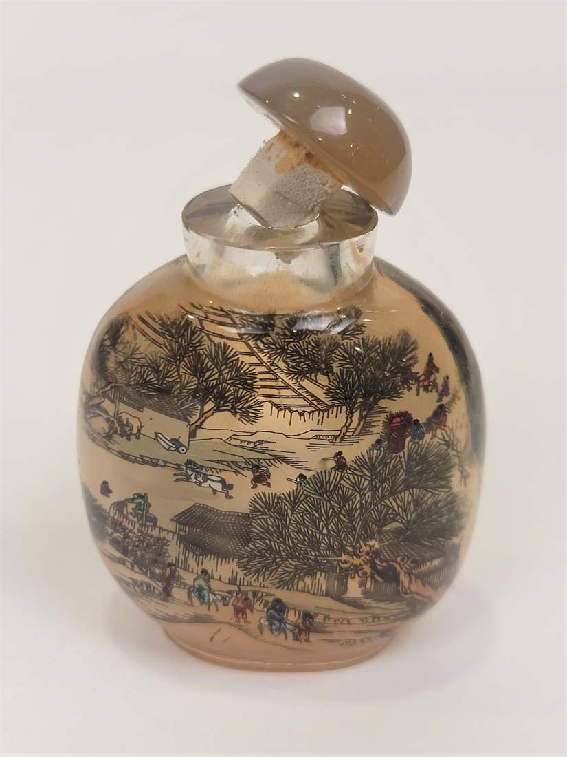 Chinese Hand Painted Oval Snuff Bottle - 3