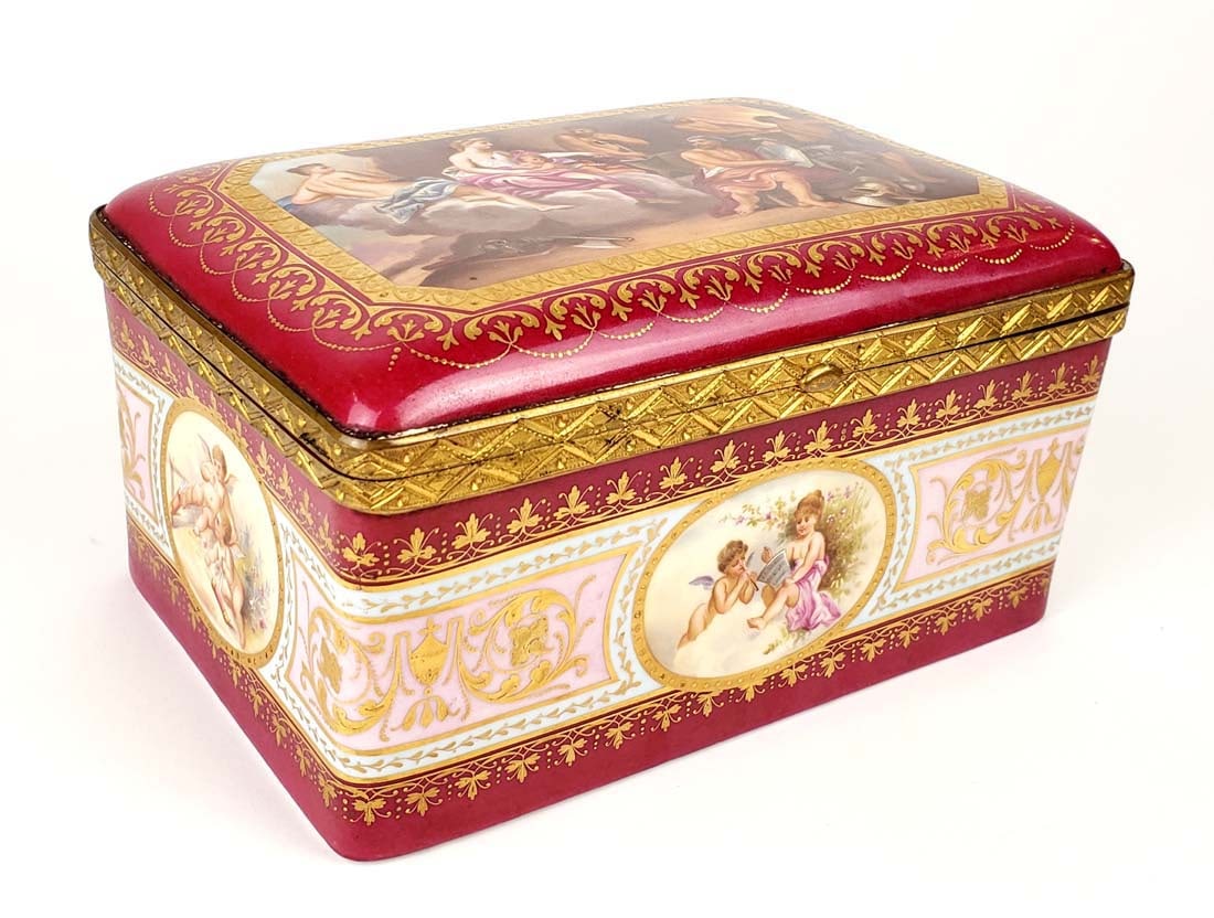 19th C. Royal Vienna Jewelry Box: 19th C. Royal Vienna Jewelry Box. Measures H: 4" W: 7 1/4" L: 5"