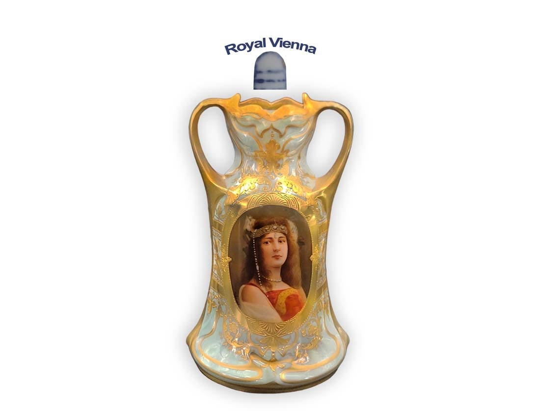 1880's Austria Royal Vienna 2 Handle Vase, Signed By ' Waqner ': 1880's Austria Royal Vienna 2 Handle Vase, Signed. H 7 1/2"