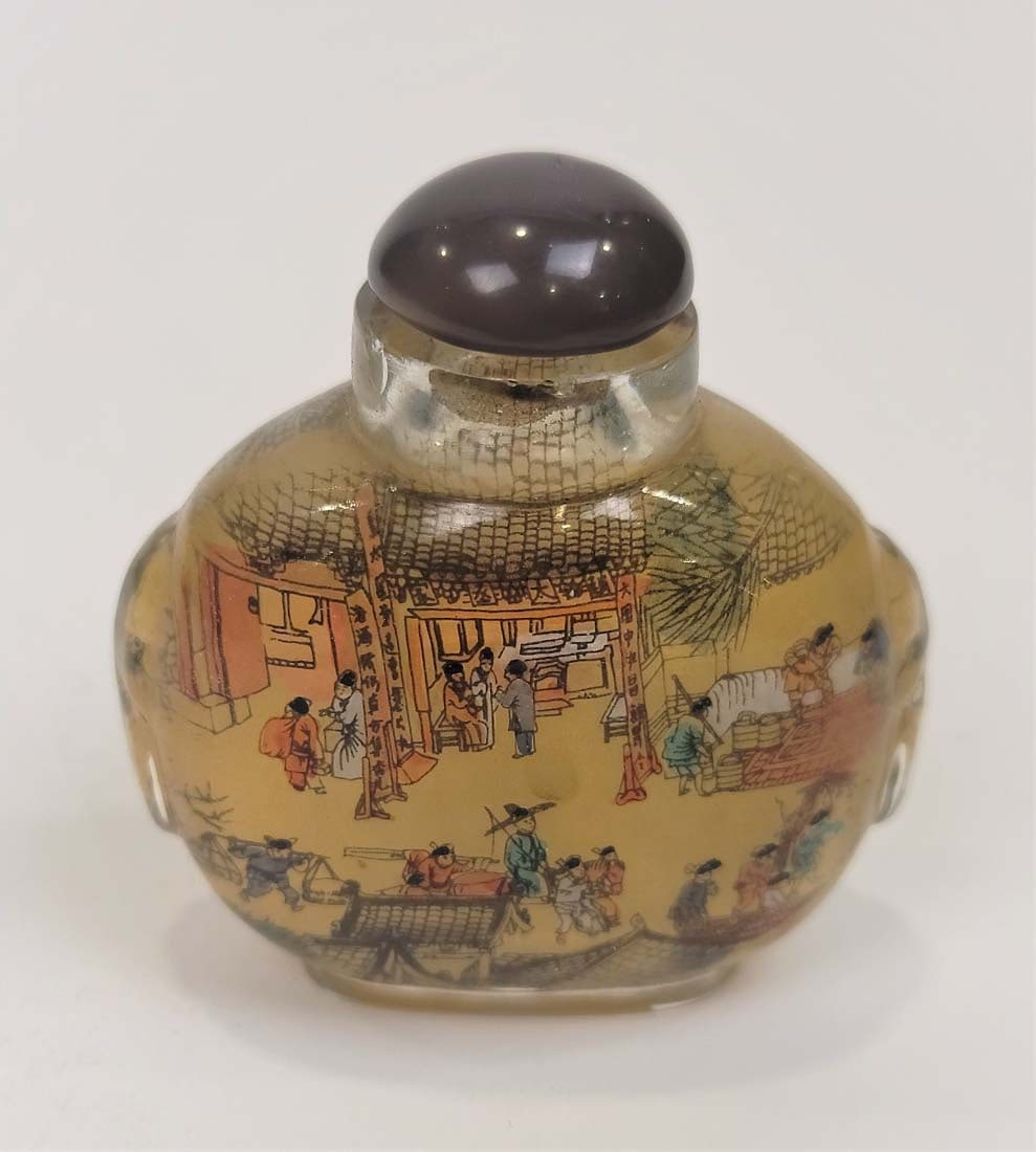 Chinese Hand Painted Oval Snuff Bottle (1 of 5)