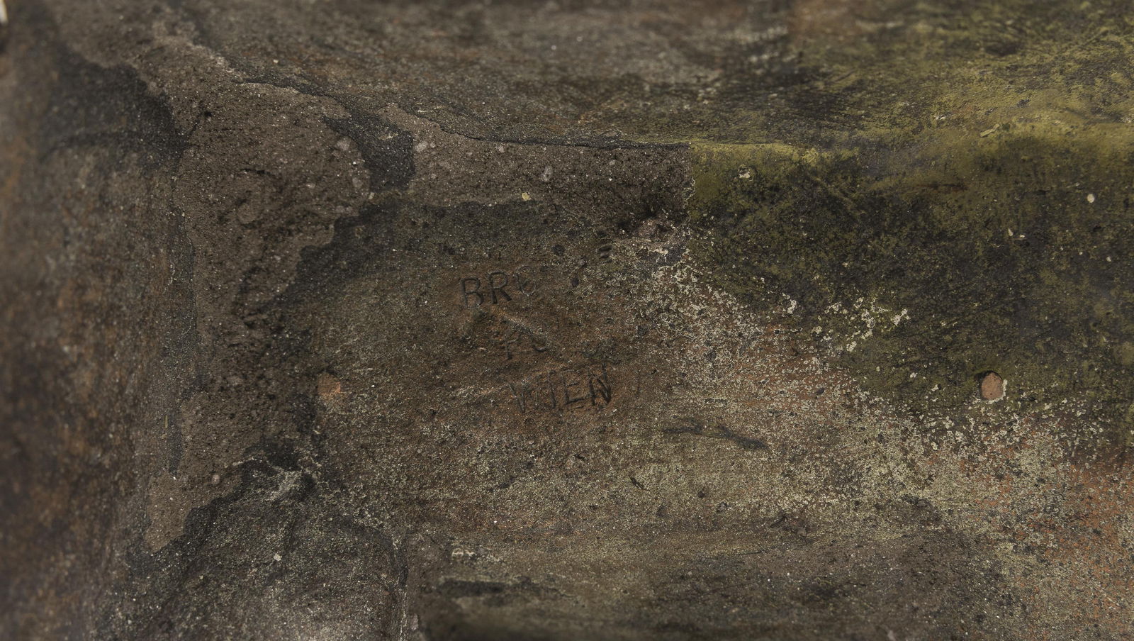 Fritz Wotruba: Kleine sitzende Figur - 8