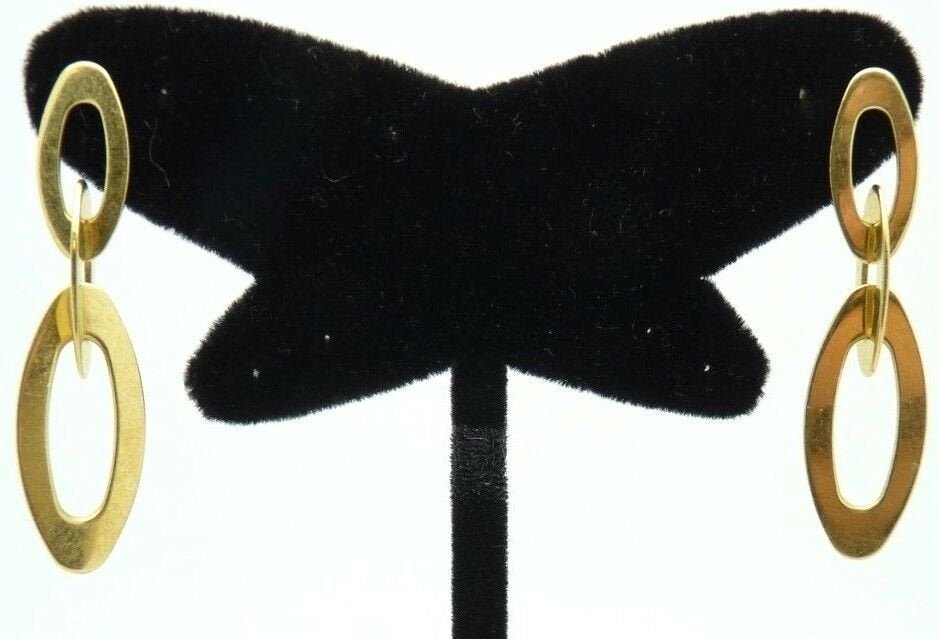 Roberto Coin 18K Gold Chic And Shine Oval Earrings: Roberto Coin 18K Gold Chic And Shine Oval Triple Hanging Drop Dangle Earrings with Ruby. Weight - 3.7dwt / 5.7g. Each earring is 1.6"L. In house shipping to continental US $15.