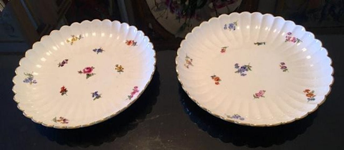 Pair of Large Antique MEISSEN Scalloped Serving Plates (1 of 6)