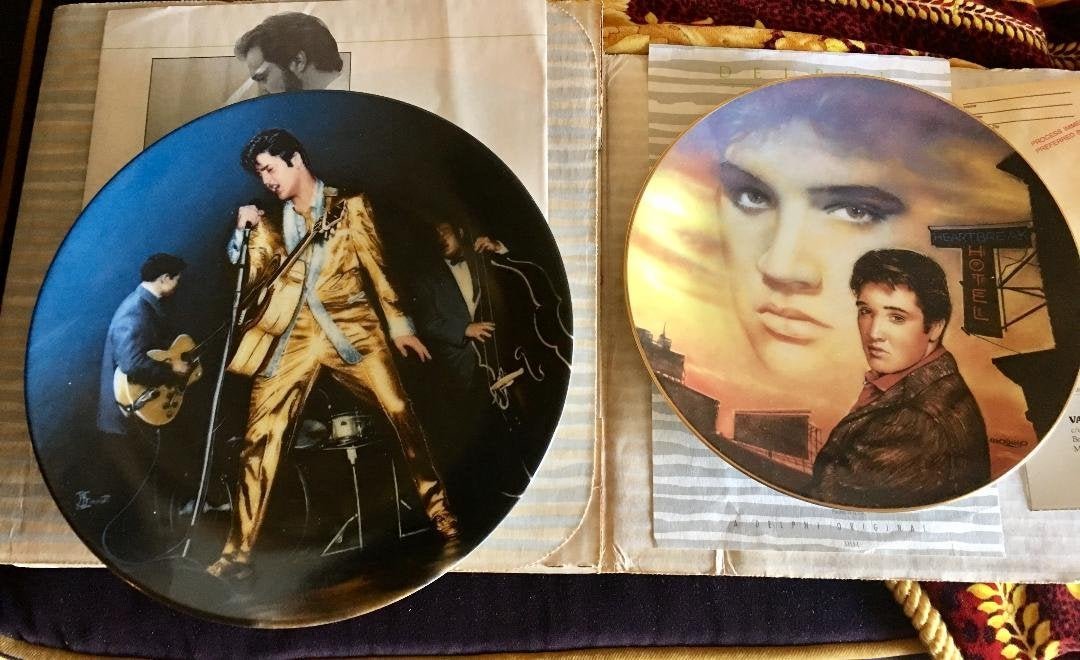 Elvis Presley 2 Plates 1982 1989 (1 of 7)