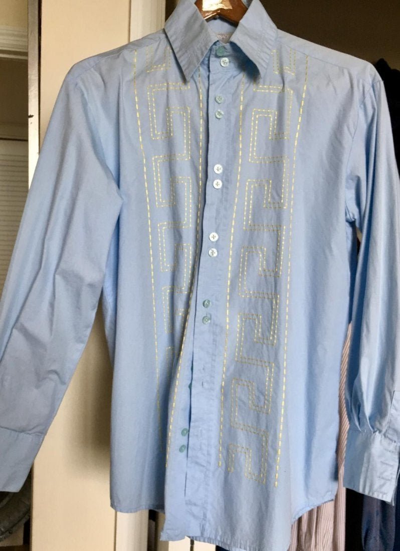 Versace Jeans Couture Mens Shirt Sz M Made in Italy: Versace Jeans Couture Mens Shirt Sz M Made in Italy Blue & Yellow. Excellent condition. Sleeve from the armpit 19". Chest (armpit to armpit) 22. In house shipping to continental US $10.