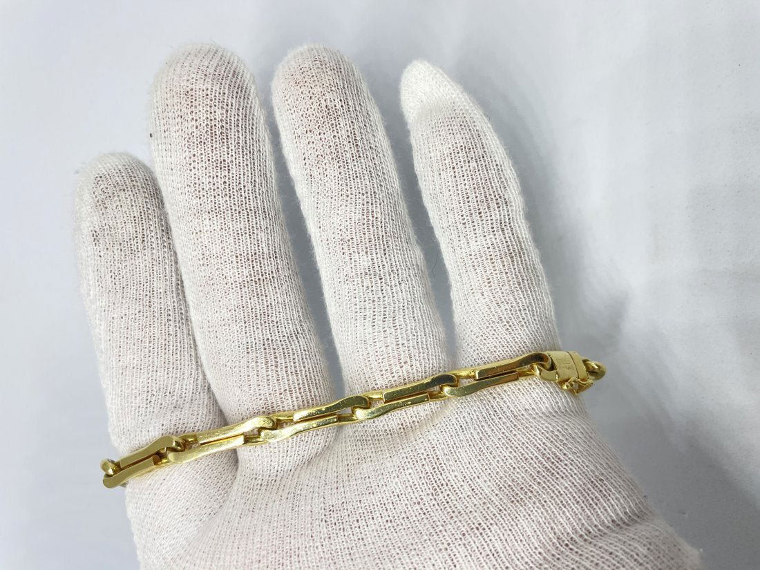 CHIMENTO 18K GOLD MENS BRACELET 8": CHIMENTO 18K GOLD MENS BRACELET Size 8". HALLMARKED 408VI. WEIGHT 20.0DWT/31.1GRAMS In house shipping is available, buyer pays shipping cost.