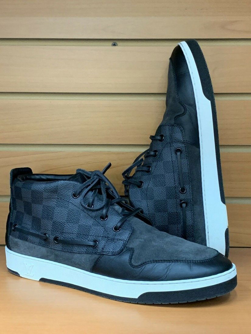 LOUIS VUITTON Calfskin Damier Graphite Propeller Men: LOUIS VUITTON Calfskin Damier Graphite Propeller Men's Sneakers Boots Size:9. Date Code: GO0193. Made in France. Excellent condition. In house shipping is available, buyer pays shipping cost. House id