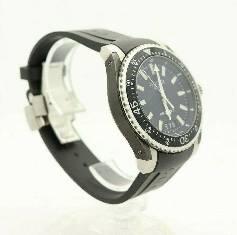 Gucci Dive 136.2 Watch Men (1 of 6)
