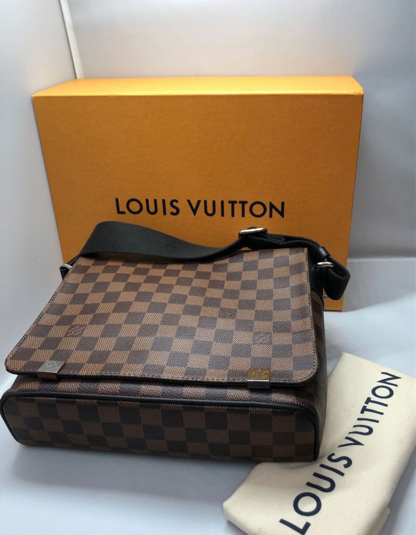 Sacoche louis vuitton district pm clearance orange