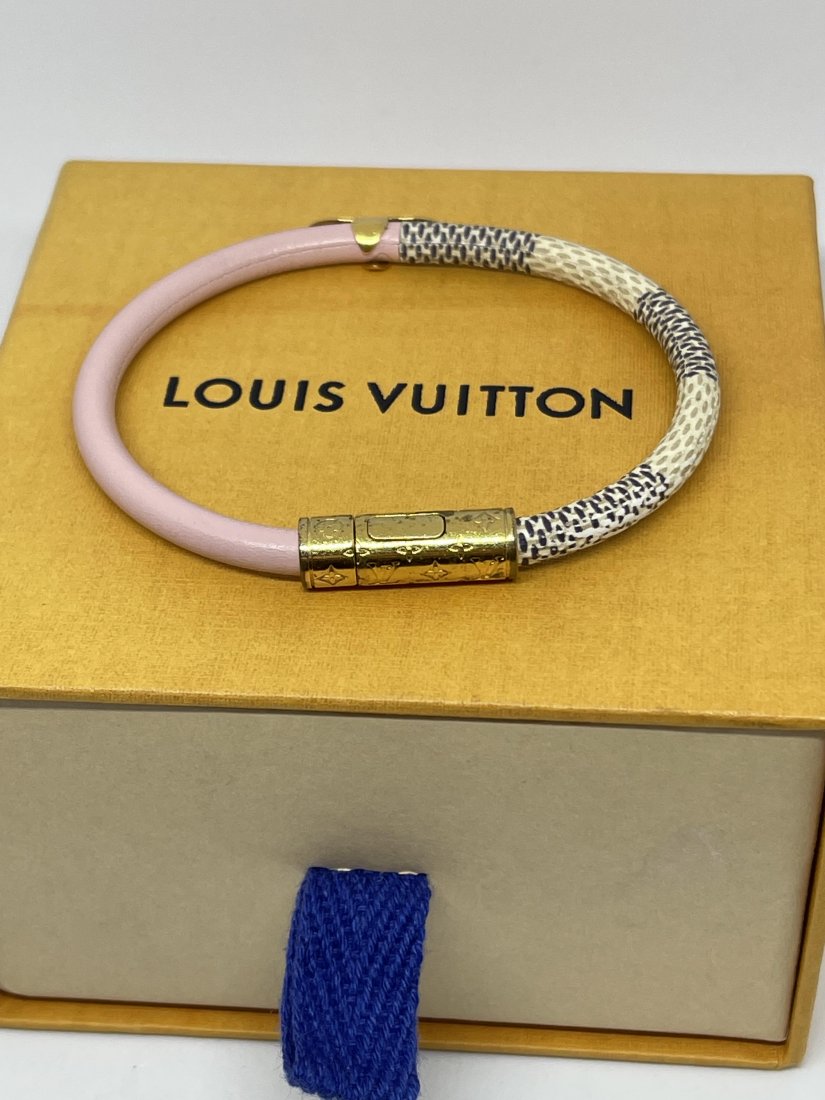 Louis Vuitton Damier Bracelet (1 of 12)