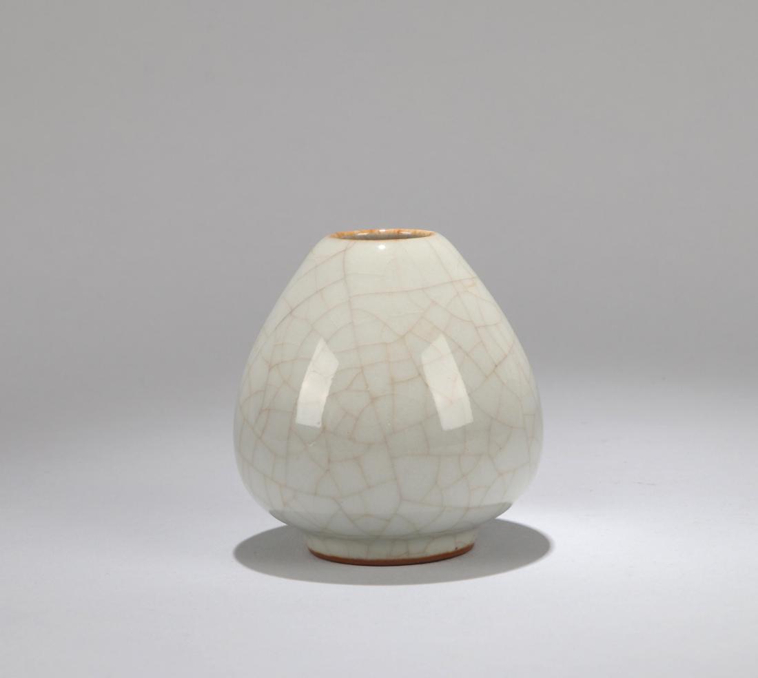 A Chinese Ge-Type Porcelain Water Pot (1 of 6)