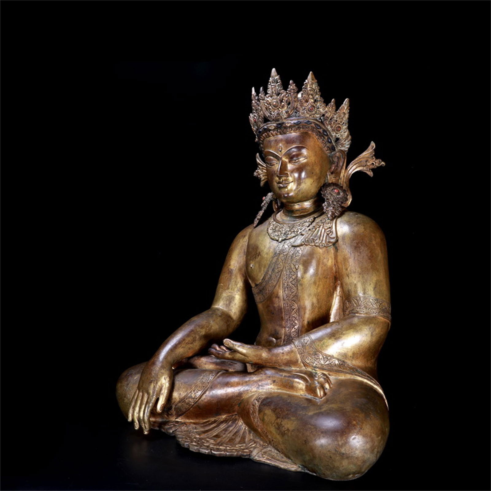 A Chinese Gilt Bronze Figure of Buddha (1 of 12)