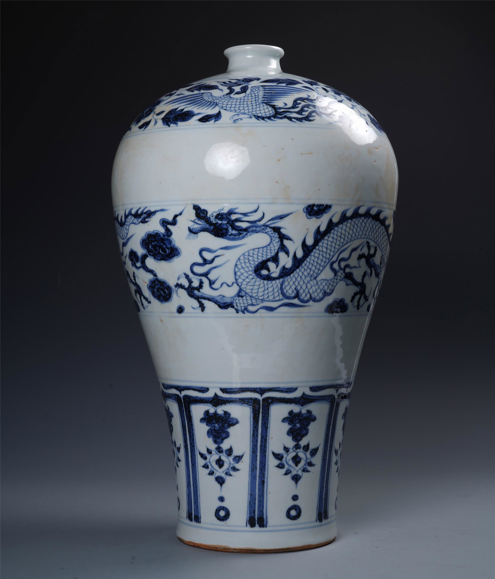 A Chinese Blue and White Porcelain Meiping Vase with: H: 41 cm.