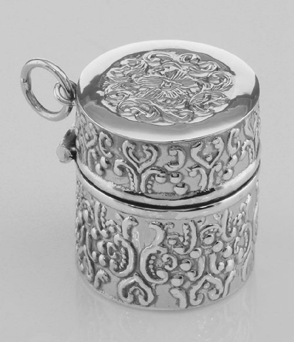Antique Style Repousse Sewing Thimble Case - Sterling S: Antique Style Repousse Sewing Thimble Case - Sterling Silver **|**|** #X-106 This Sterling Silver Antique Style Repousse Sewing Thimble Case weighs approx. 13.8 grams and measures approx. 7/8 inches d