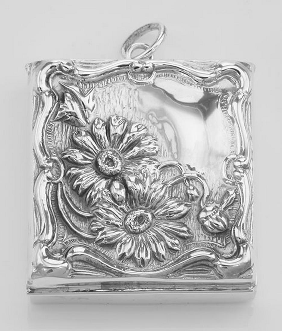 Beautiful Victorian Floral Design Stamp Box - Sterling: Beautiful Victorian Floral Design Stamp Box - Sterling Silver Pill Box **|**|** #X-2365 Sterling Silver Victorian Style Floral Stamp Box or Pill Box weighs approx. 17.6 grams. This Pillbox measures ap