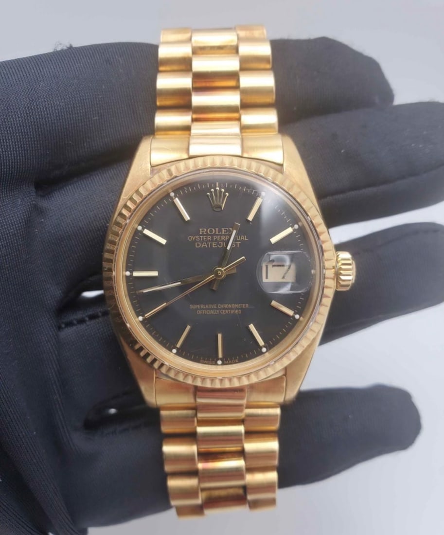 LIKE NEW CUSTOM 36MM FULL 18KT GOLD ROLEX 'BLACK DIAL' COMES WITH BOX & APPRAISAL: LIKE NEW CUSTOM 36MM FULL 18KT GOLD ROLEX 'BLACK DIAL' COMES WITH BOX & APPRAISAL -- LIKE NEW CUSTOM 36MM FULL 18KT GOLD ROLEX 'BLACK DIAL' COMES WITH BOX & APPRAISAL #PAPPS14480v8