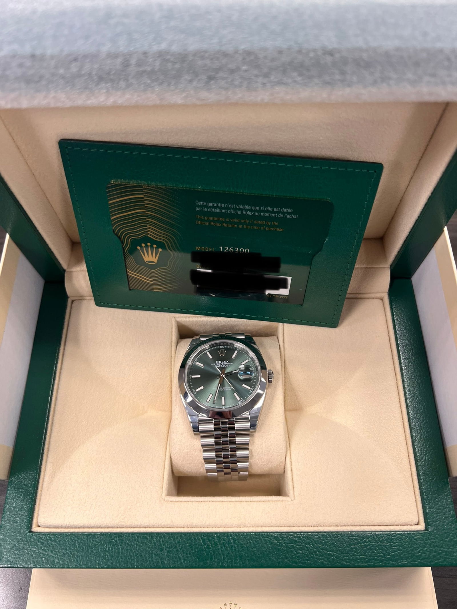 New Rolex Oysterpepetual Datejust 41mm 'Green Dial' Comes with Box & Papers: New Rolex Oysterpepetual Datejust 41mm 'Green Dial' Comes with Box & Papers -- New Rolex Oysterpepetual Datejust 41mm 'Green Dial' Comes with Box & Papers #PAPPS18346v8