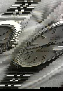 Used Ladies 26mm Oysteperpetual Rolex Comes with Box & Papers: Used Ladies 26mm Oysteperpetual Rolex Comes with Box & Papers -- Used Ladies 26mm Oysteperpetual Rolex Comes with Box & Papers #PAPPS18875v8