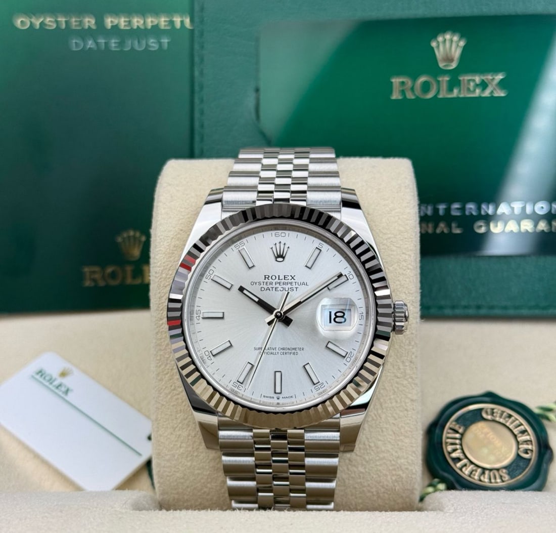 Rolex Oysterpepetual Datejust Fluted Jubilee 41mm Silver Dial Comes With Box & Papers: Rolex Oysterpepetual Datejust Fluted Jubilee 41mm Silver Dial Comes With Box & Papers -- Rolex Oysterpepetual Datejust Fluted Jubilee 41mm Silver Dial Comes With Box & Papers #PAPPS23466v15