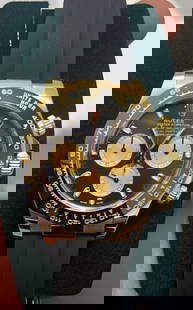 Rolex Yellow Gold Daytona 40mm on oysterflex comes with box and papers: Rolex Yellow Gold Daytona 40mm comes with box and papers #PAPPS95548v7