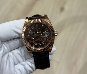 Rolex 18kt Rose Gold Skydweller on Oysterflex 326195 comes with Box & Paper: Rolex 18kt Rose Gold Skydweller on Oysterflex 326195 comes with Box & Papers #PAPPS23482v15