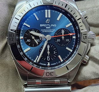 Breitling Chronomat Comes with Box & Papers: Breitling Chronomat Comes with Box & Papers #PAPPS18338v8