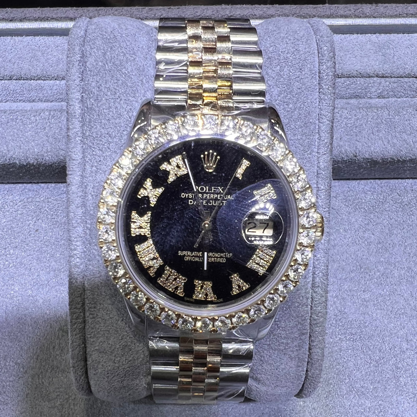 Custom Oysterperpetual Datejust Rolex 36mm with 2.10 cttw Diamond: Oysterperpetual Datejust Rolex 36mm with 2.10 cttw Diamond Comes with Box and Paper #PAPPS73922v7
