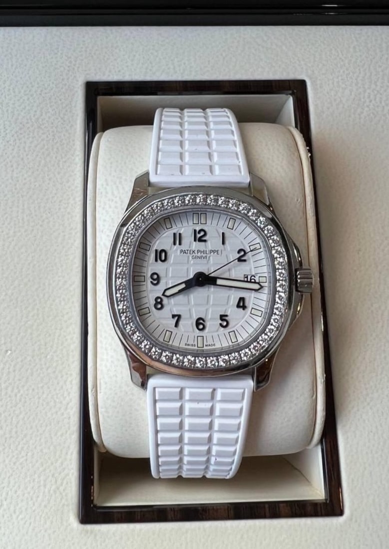 Patek Philippe Factory Diamond Bezel 5267/200A-010 Comes with Box & Papers: Patek Philippe Factory Diamond Bezel 5267/200A-010 Comes with Box & Papers #PAPPS12666v8
