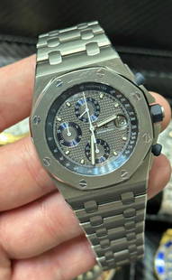 Audemars Piguet RoyalOak Offshore Chrono 2572TI Comes with Box & Papers: Audemars Piguet RoyalOak Offshore Chrono 2572TI Comes with Box & Papers #PAPPS15916v8