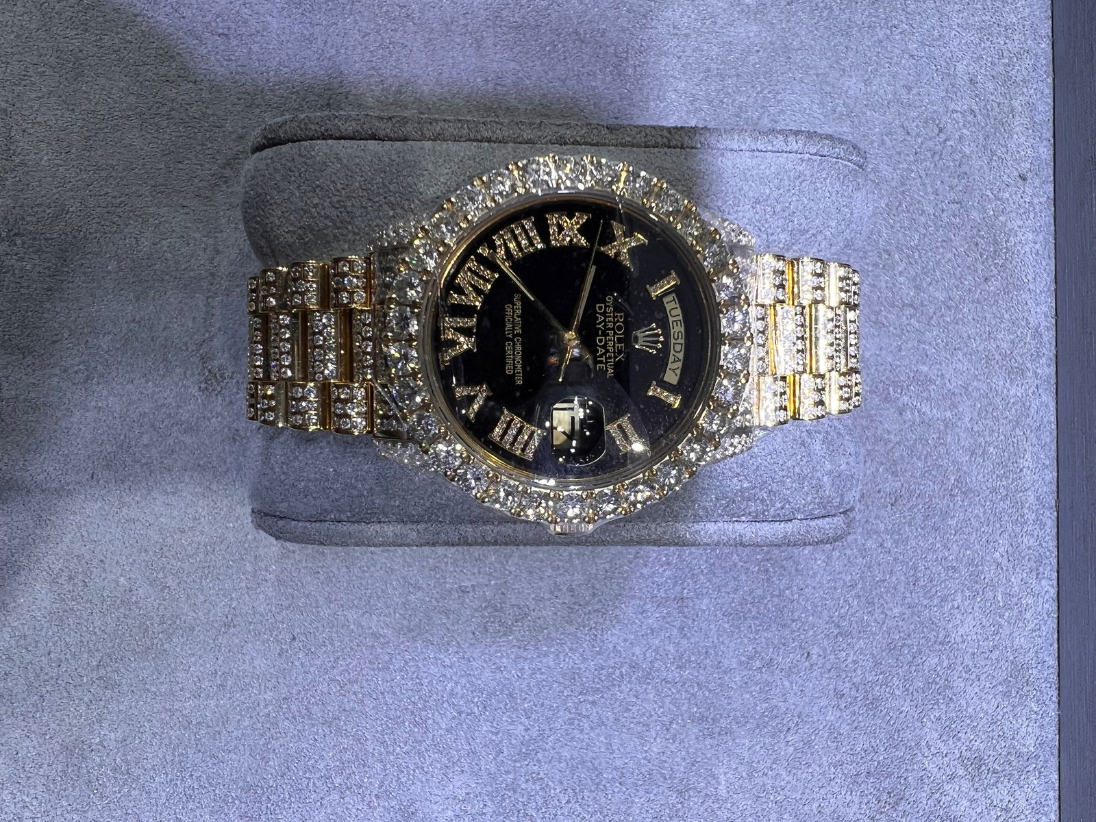 Used Custom Rolex 36mm DayDate w/ 23.50 cttw Diamond (G-H, SI1-SI2) comes w (1 of 1)