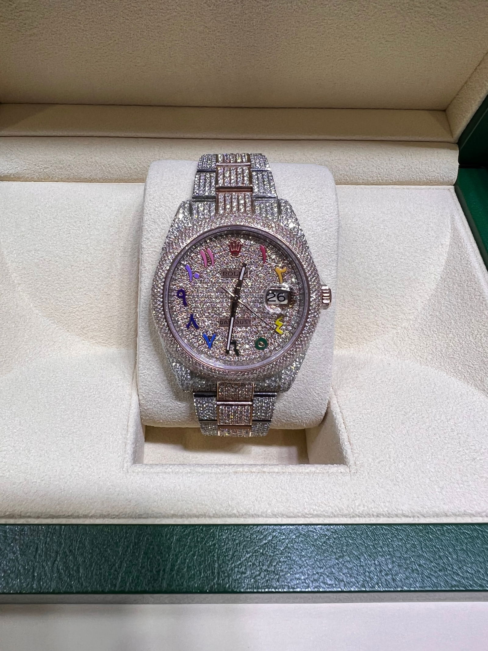 USED CUSTOM OYSTERPERPETUAL 41MM WITH 19.20 CTTW DIAMONDS (G-H, SI1-SI2): USED CUSTOM 41MM OYSTERPERPETUAL WITH 19.20 CTTW DIAMONDS (G-H, SI1-SI2) COMES WITH BOX AND PAPERS #PAPPS77111v7
