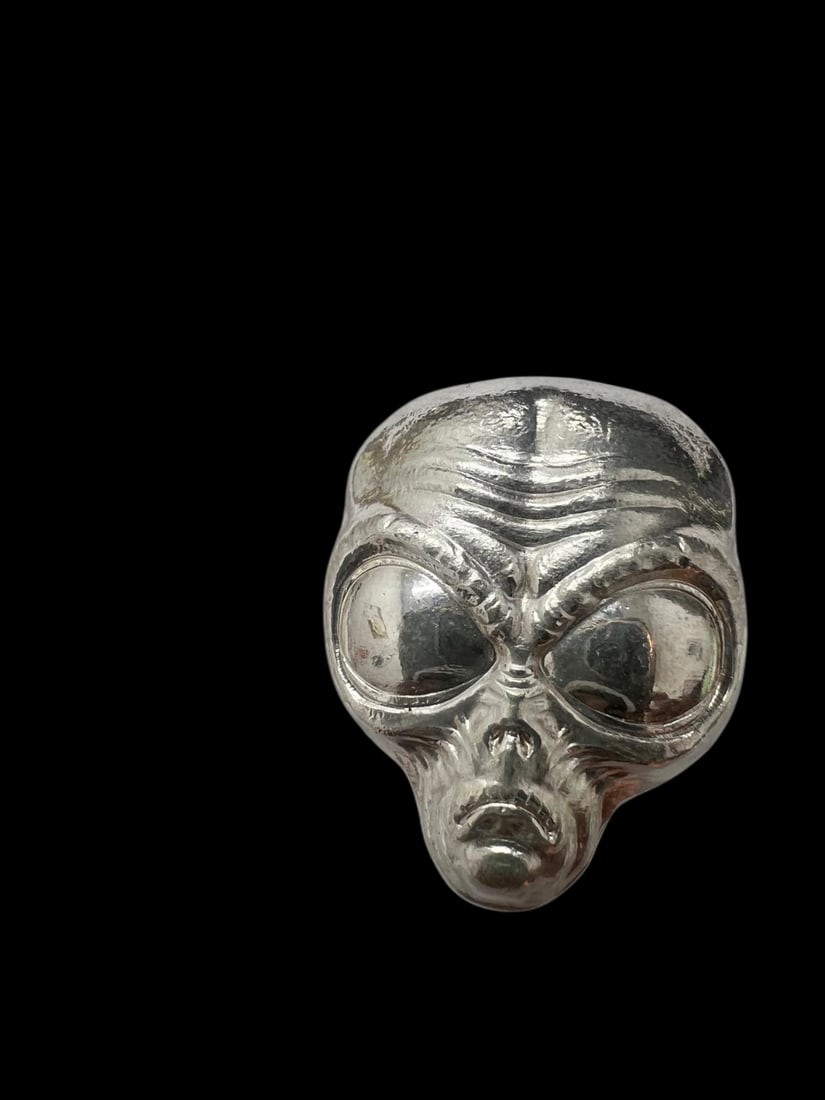 2 oz Monarch Silver 3D Alien Head l JM Bullion? (1 of 1)