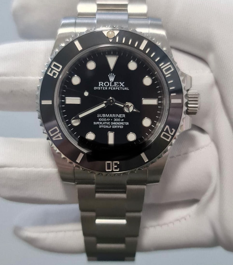 Used Rolex Submariner Comes with Box & Papers (1 of 1)