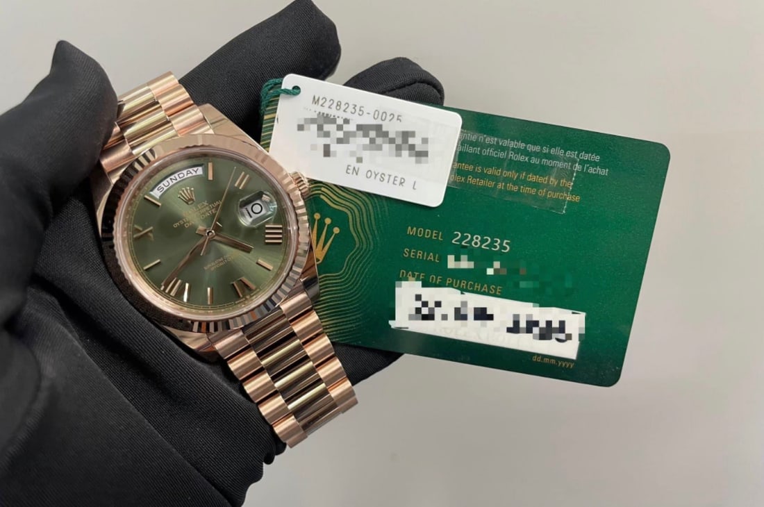 New 18kt Rose Gold 40mm DayDate Green Dial Rolex comes with Box & Papers: New 18kt Rose Gold 40mm DayDate Green Dial Rolex comes with Box & Papers #PAPPS13674v8